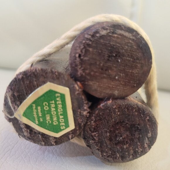 Handcrafted Seashell Pelican Seagull Family Figurine Pier Unique Nautical Decor - Picture 14 of 16